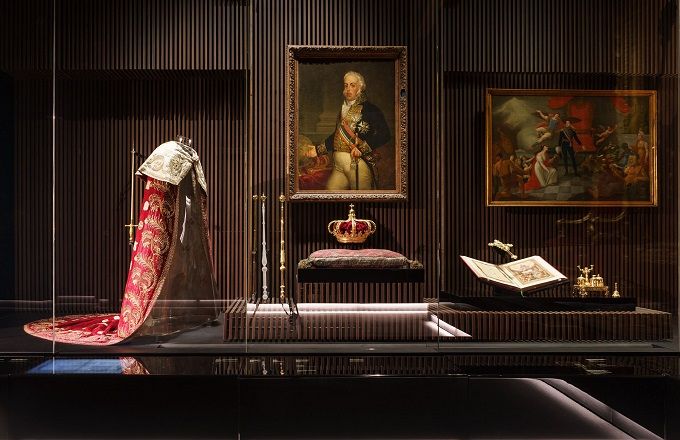 Crown Jewels that Crossed the Atlantic