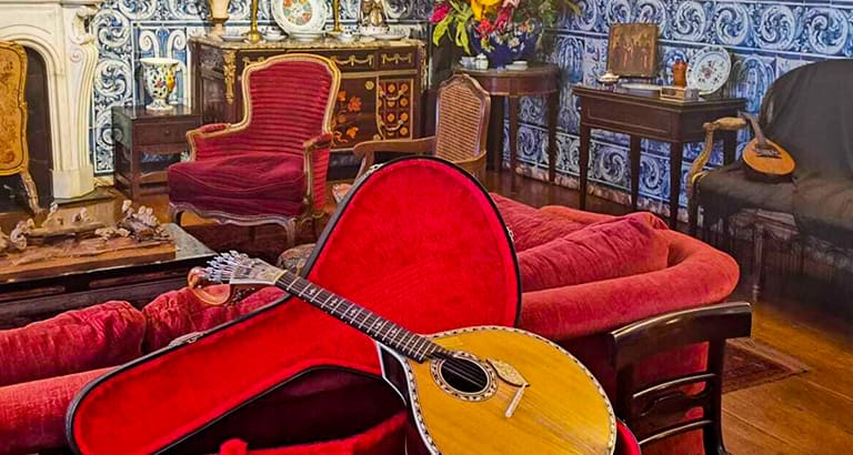 Guided Tour of the Amália Rodrigues House Museum in Lisbon